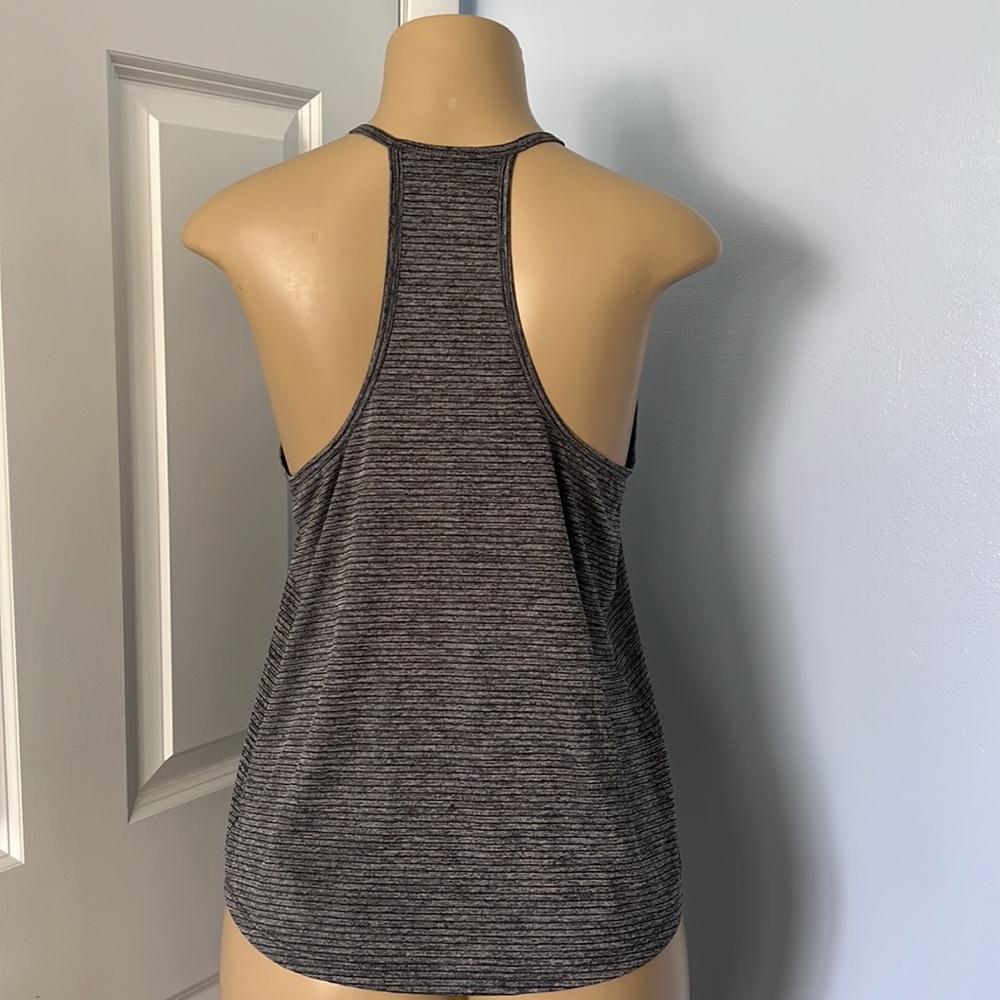 🌻FOR BUNDLES ONLY🌻 Old navy active top